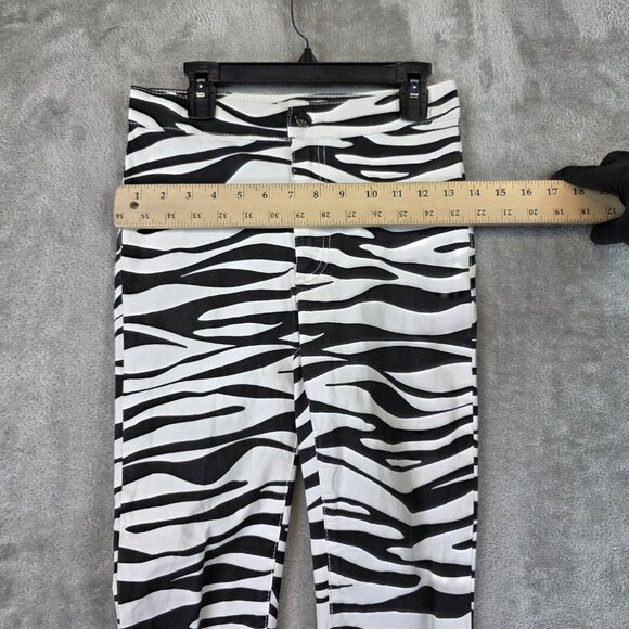 We The Free Skinny Jeans Womens 26 White Zebra Animal Print Stretch Denim Pants - Picture 9 of 11